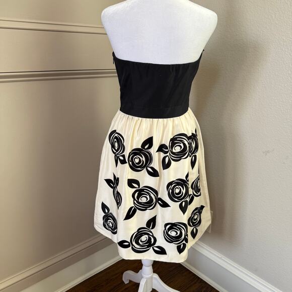 Strapless Silk Floral Rose Cocktail Dress White House Black Market Sz 2 - Picture 4 of 7